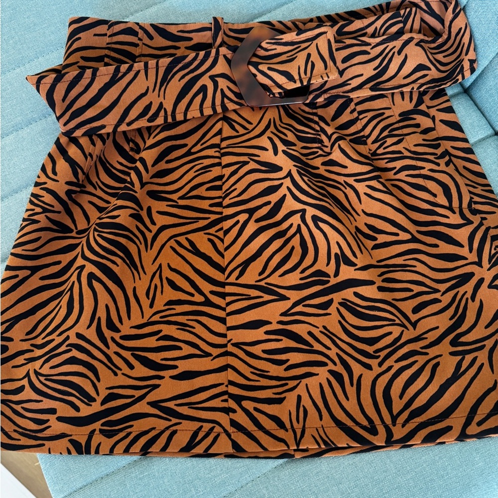 Fashion Print Mini Skirt w/ belt